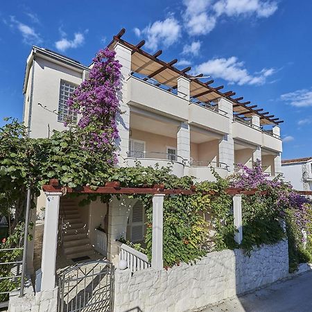 טרוגיר Apartments With A Parking Space Mavarstica, Ciovo - 17803 מראה חיצוני תמונה