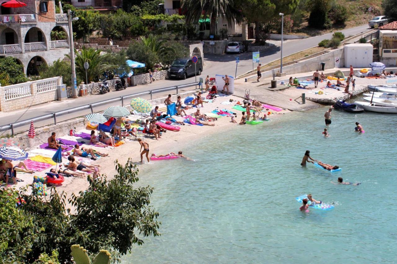 טרוגיר Apartments With A Parking Space Mavarstica, Ciovo - 17803 מראה חיצוני תמונה