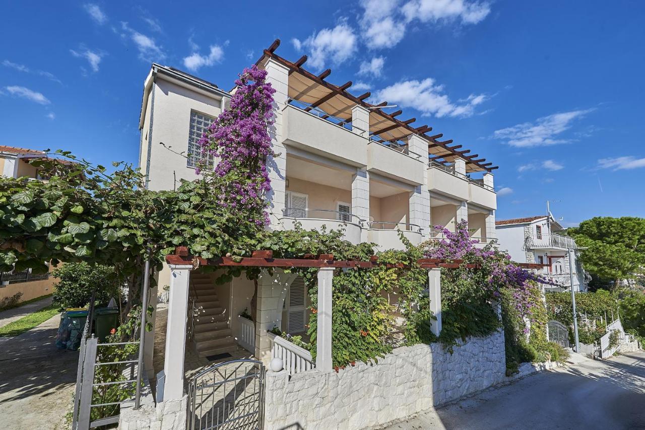 טרוגיר Apartments With A Parking Space Mavarstica, Ciovo - 17803 מראה חיצוני תמונה