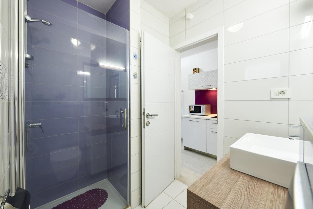 טרוגיר Apartments With A Parking Space Mavarstica, Ciovo - 17803 מראה חיצוני תמונה