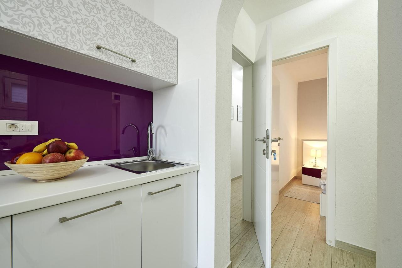 טרוגיר Apartments With A Parking Space Mavarstica, Ciovo - 17803 מראה חיצוני תמונה