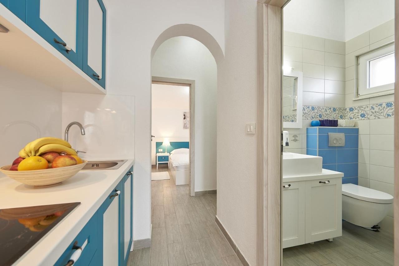 טרוגיר Apartments With A Parking Space Mavarstica, Ciovo - 17803 מראה חיצוני תמונה