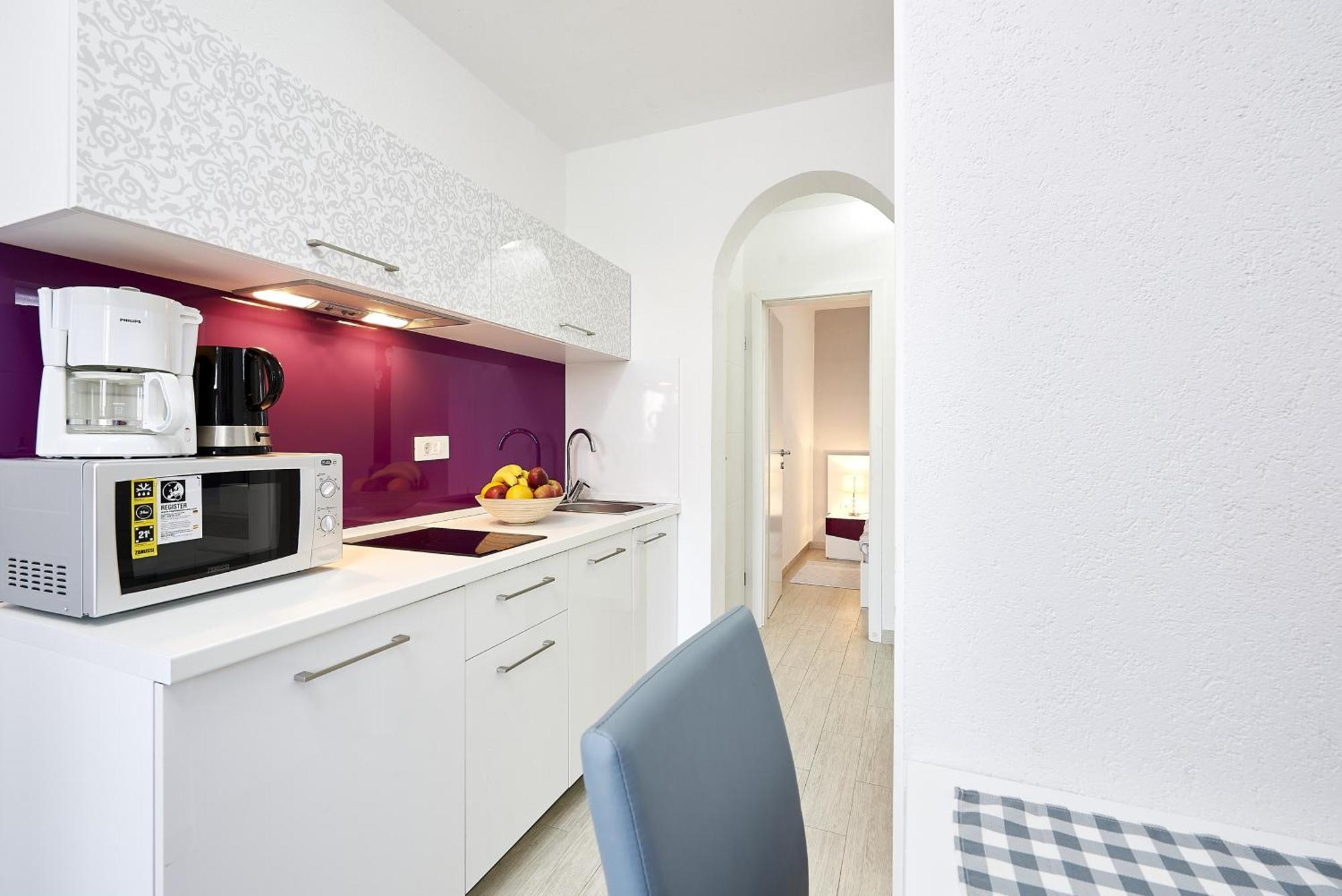 טרוגיר Apartments With A Parking Space Mavarstica, Ciovo - 17803 חדר תמונה